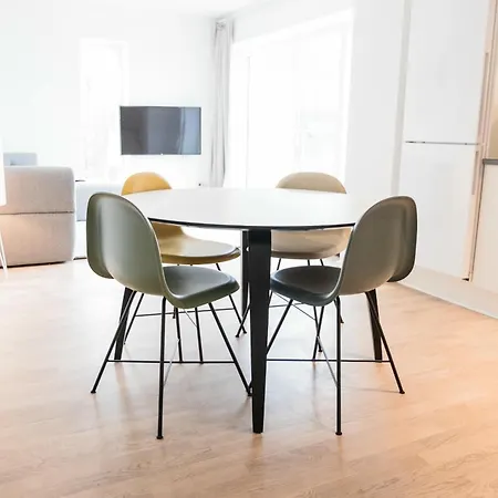 Cool 1-bed W. Private Terrace * オーデンセ